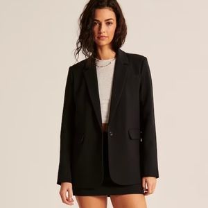 NWT - Abercrombie Women’s Oversized Black Blazer in L